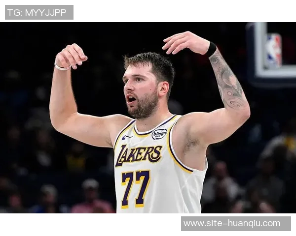 SnoopDogg调侃东契奇需双倍安保东契奇幽默回应自称就是安保 SnoopDogg调侃东契奇需双倍安保东契奇幽默回应自称就是安保